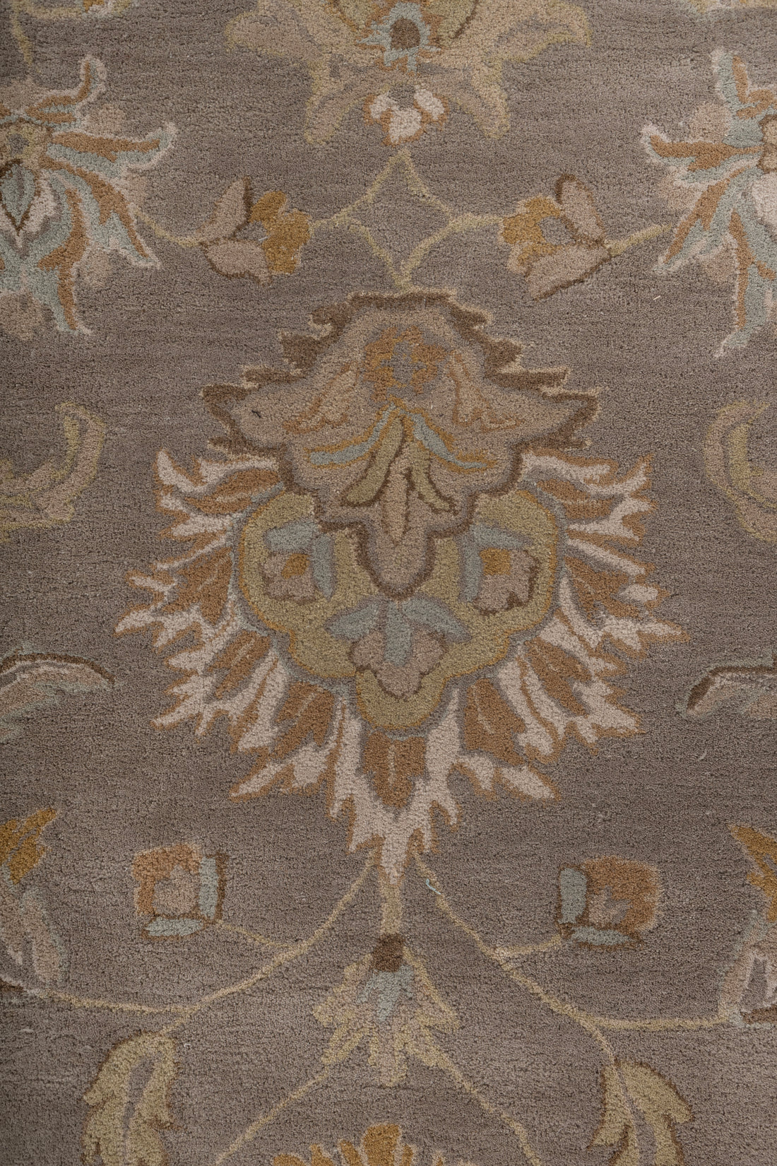 Kasbah Silver Grey, Soft gold